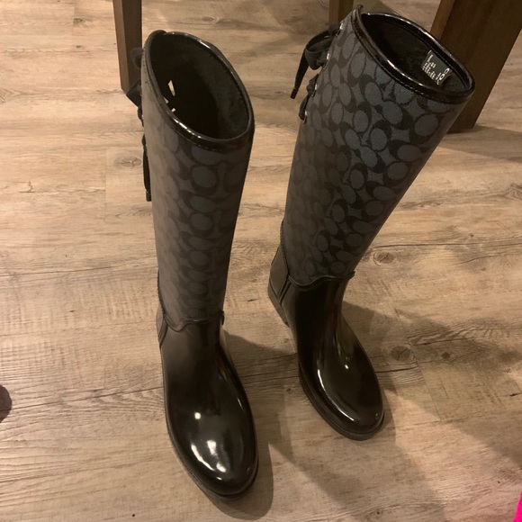 Coach rain boot - Picture 1 of 4